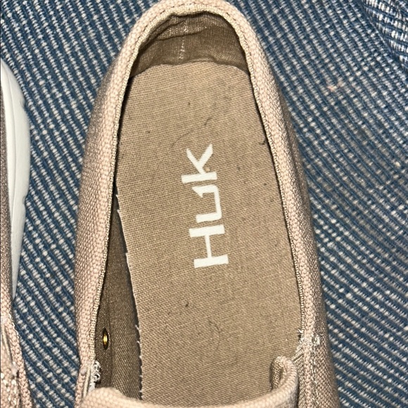 Huk Tan Loafers Slip-On Shoes - Picture 3 of 9